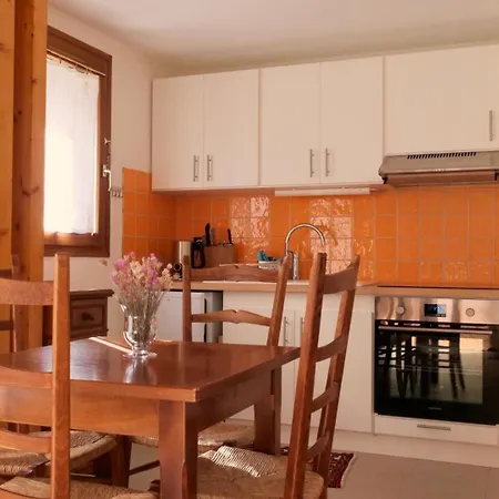 Les Lilas 2/4 Personnes Holiday home *